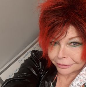 Meet your Posher, Nikki